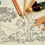 색연필·가위와 색칠 그림 위 나무 인형. 어린이집·유치원 자료사진