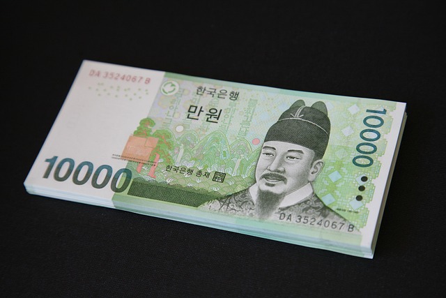 한국은행 1만 원권 지폐 다발. 2분기 자금순환 기업 여윳돈 자료사진