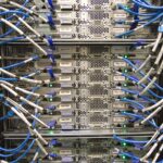 PHP 취약점 경보 — 서버 랙 데이터센터. 자료사진